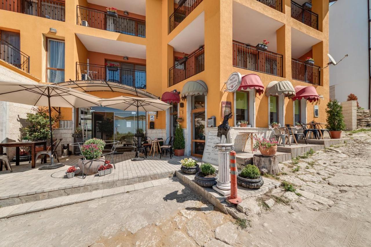 Supreme Beach Apartments Balchik Exterior photo