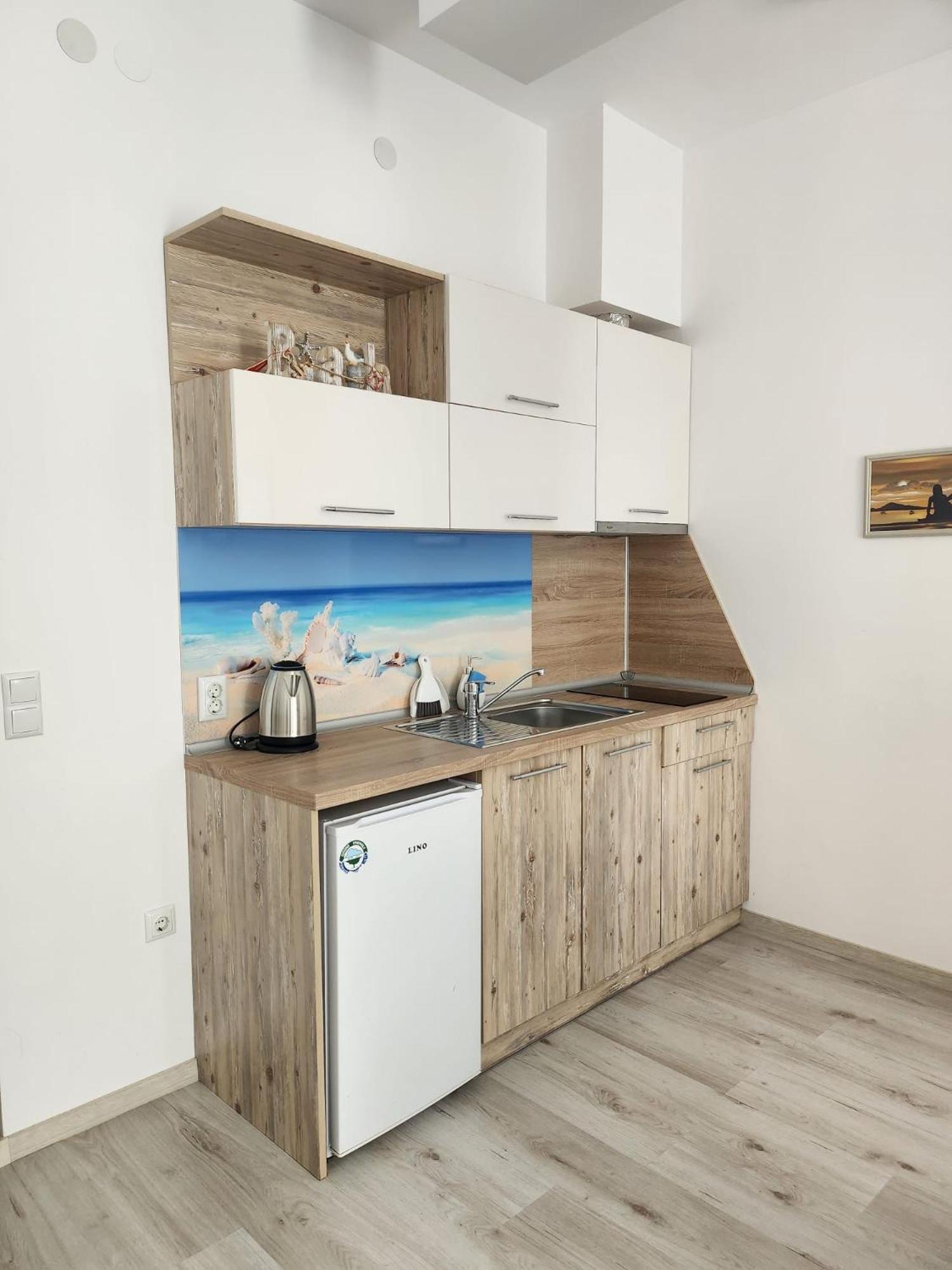 Supreme Beach Apartments Balchik Exterior photo